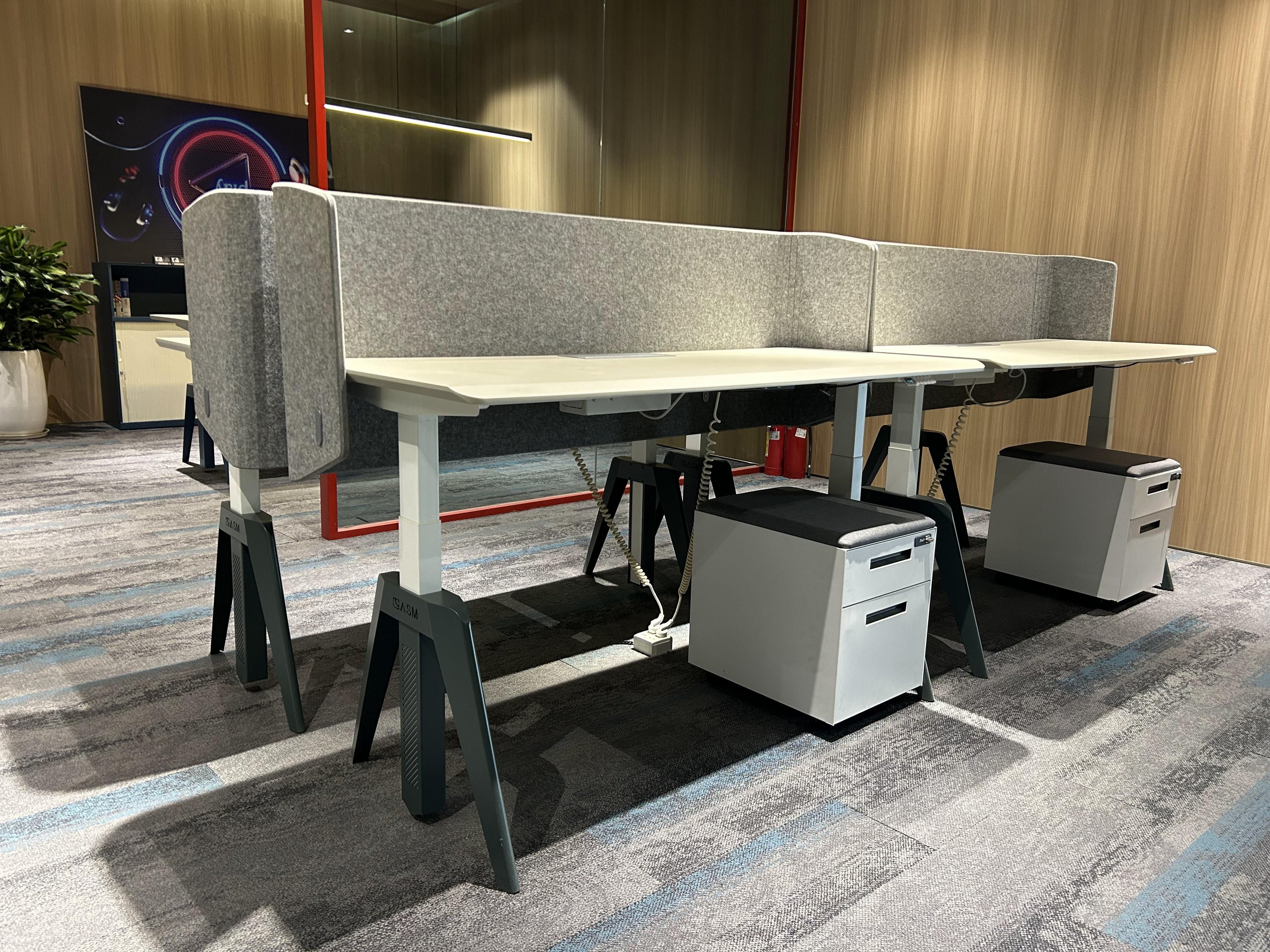 Kasman Staff Desk