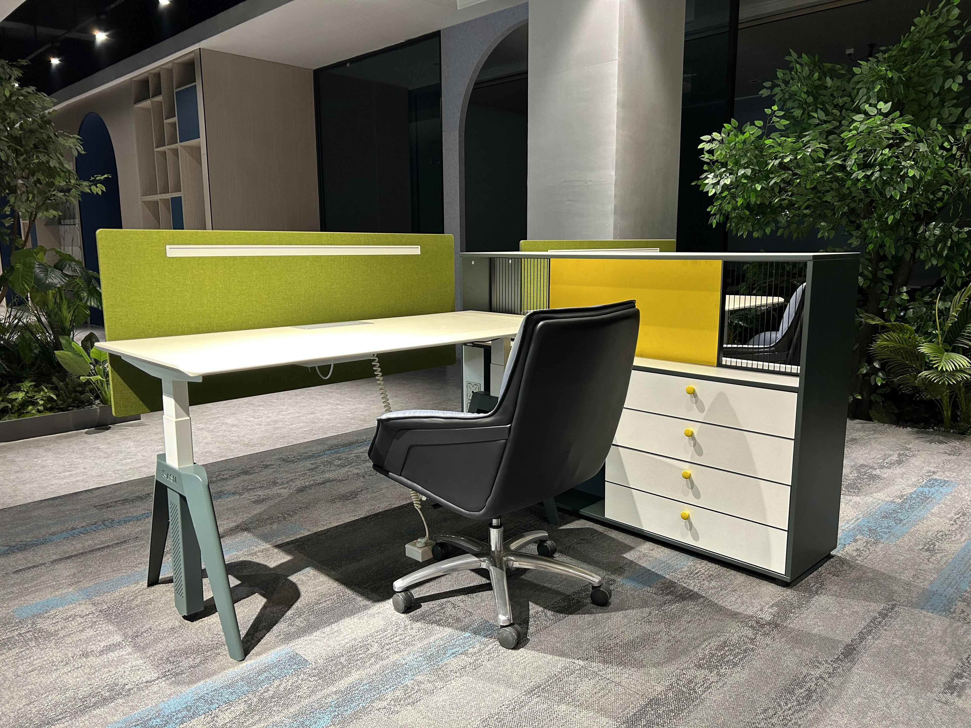 Kasman Staff Desk